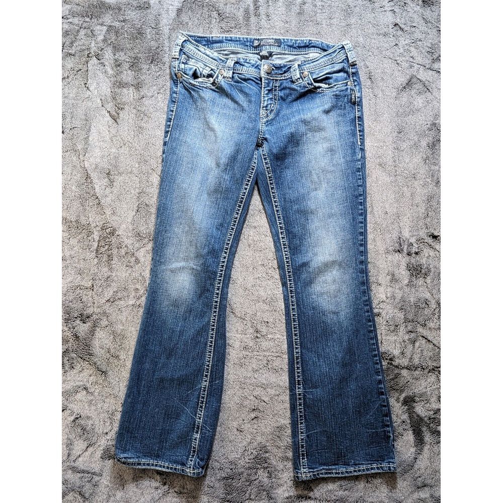 Silver Aiko Bootcut Women's Jeans Size W31/L31 Medium Wash - Picture 2 of 14
